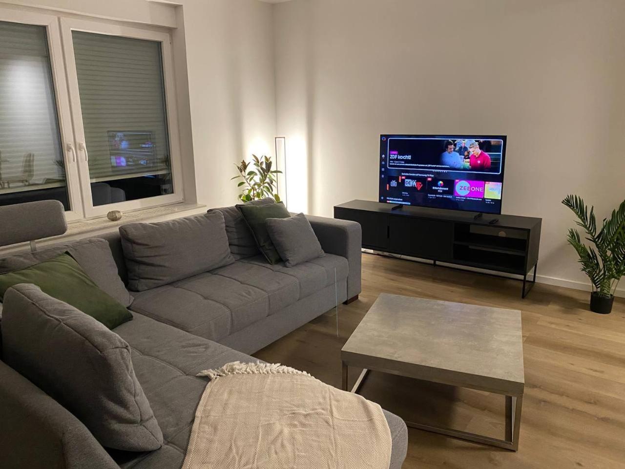 Haus Mit Garten - Kingbett - Wifi - Parkplatz Essen Exterior foto